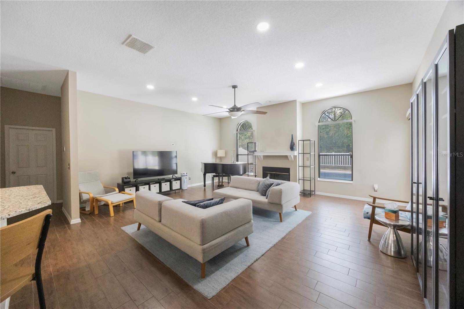 Image 10 of 40 For 18520 Ambly Lane