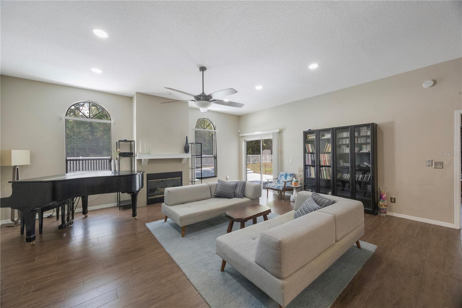 Image 11 of 40 For 18520 Ambly Lane