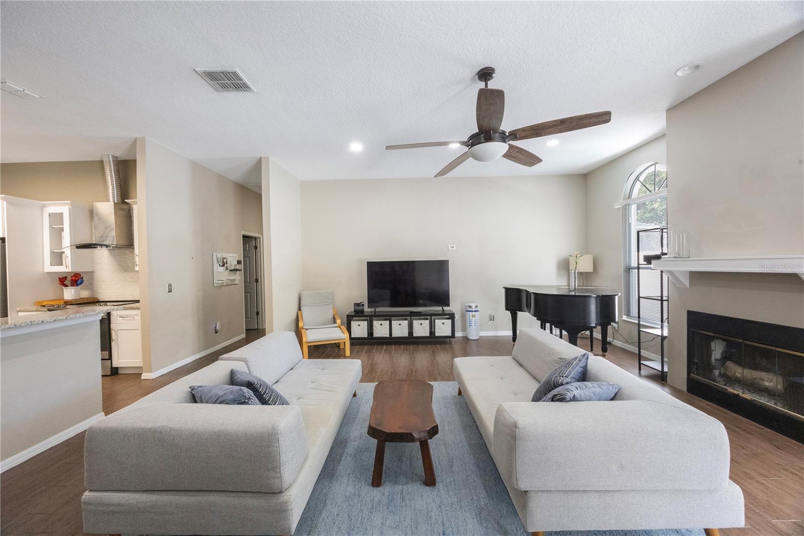 Image 12 of 40 For 18520 Ambly Lane