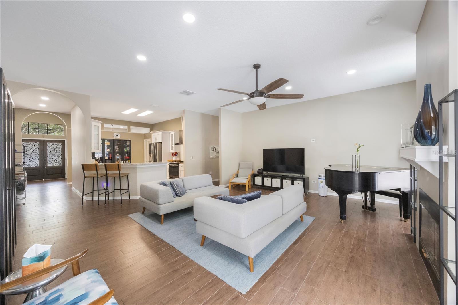 Image 13 of 40 For 18520 Ambly Lane