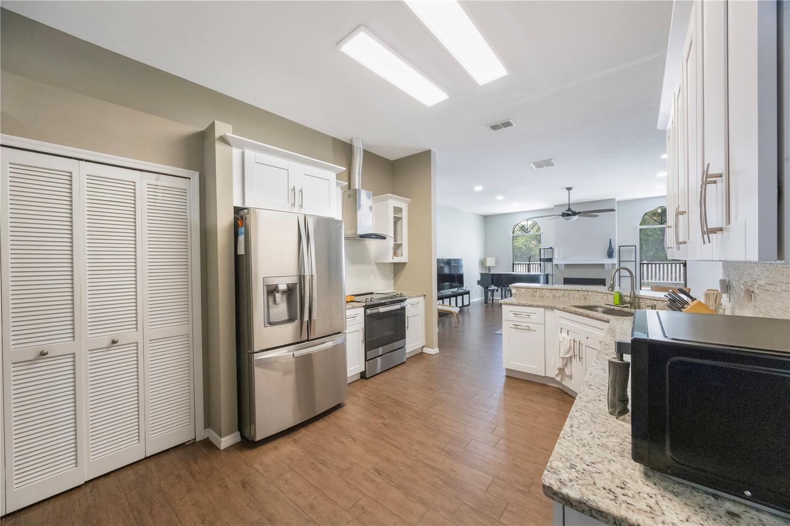 Image 17 of 40 For 18520 Ambly Lane