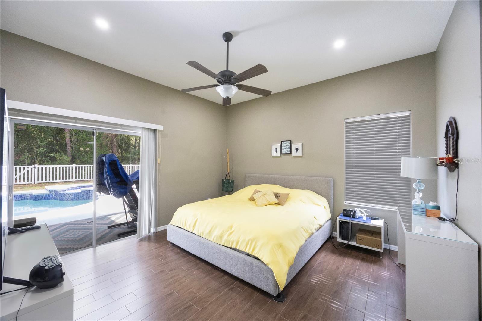 Image 20 of 40 For 18520 Ambly Lane