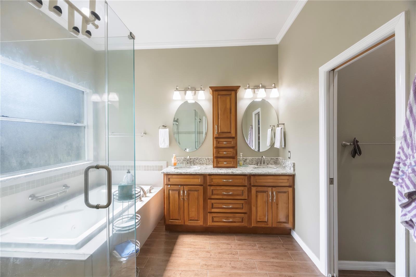 Image 23 of 40 For 18520 Ambly Lane