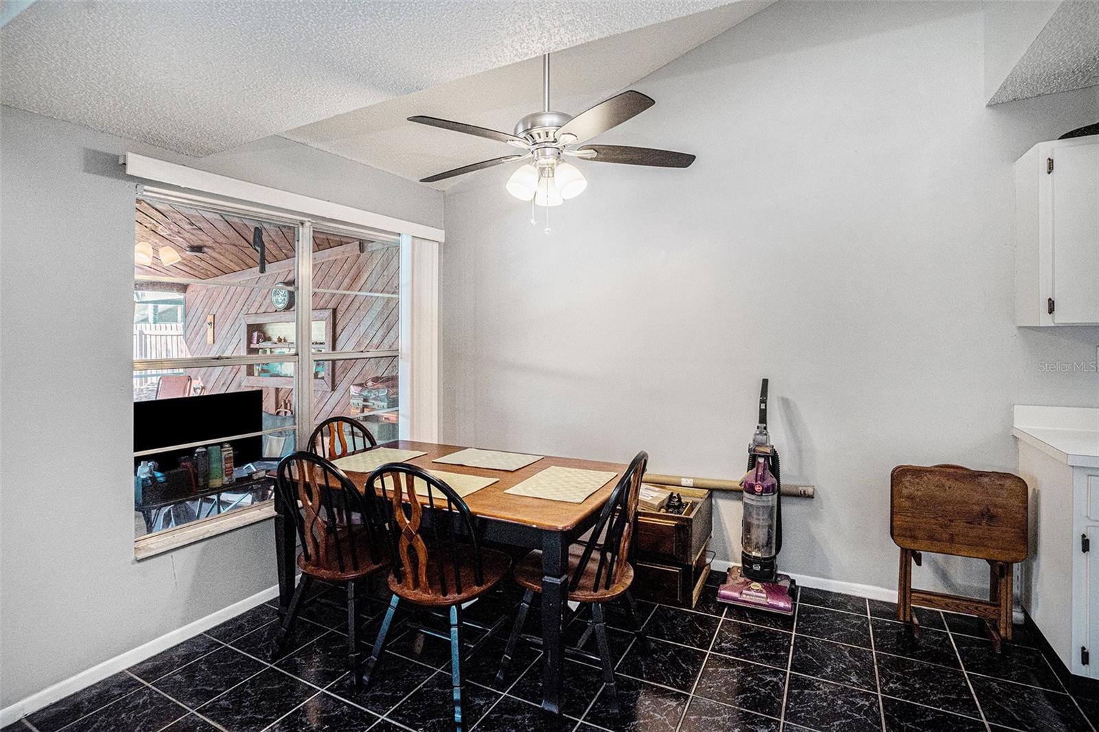 Image 6 of 27 For 2013 Shadow Pine Drive