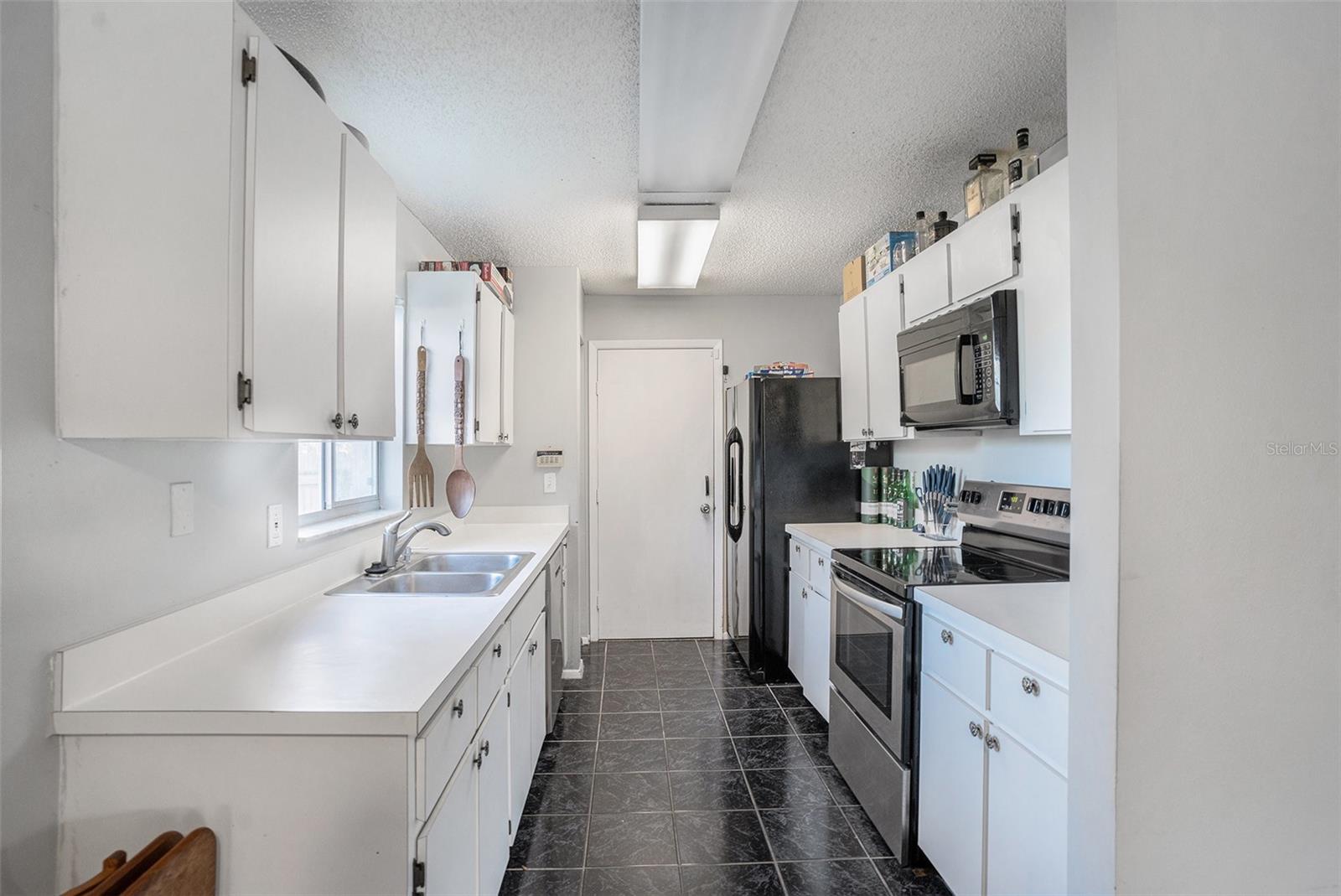 Image 7 of 27 For 2013 Shadow Pine Drive