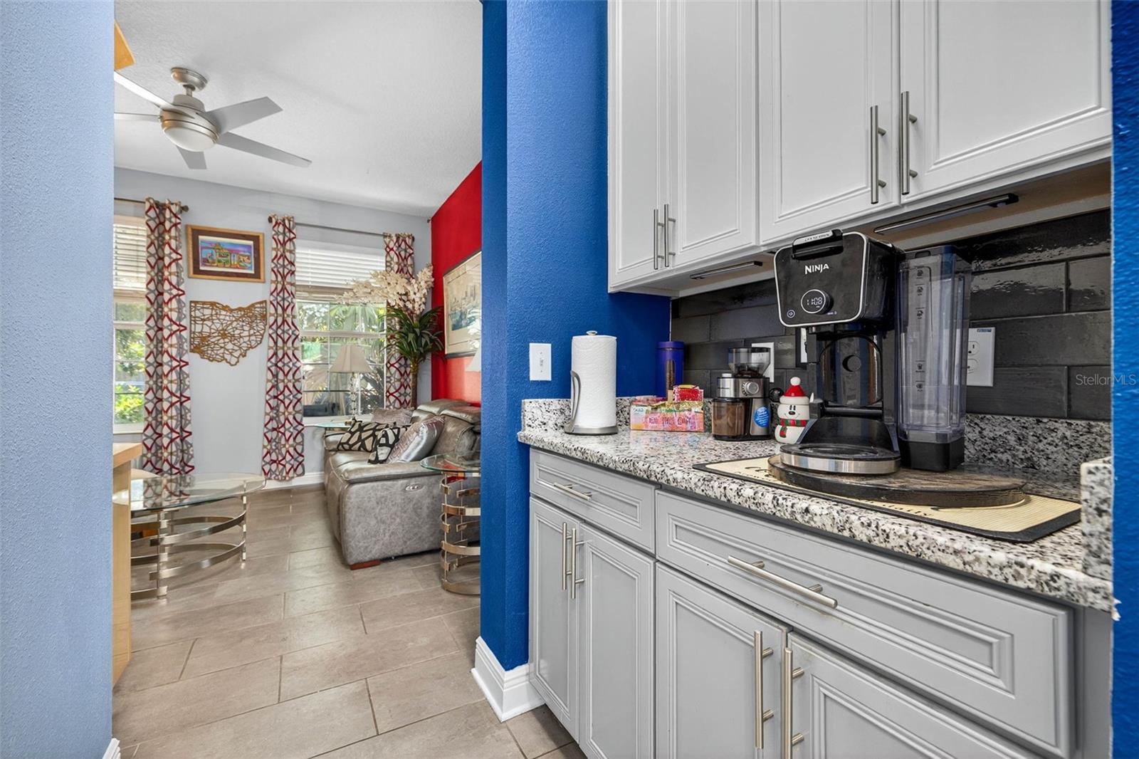 Image 11 of 47 For 3059 3rd Avenue N