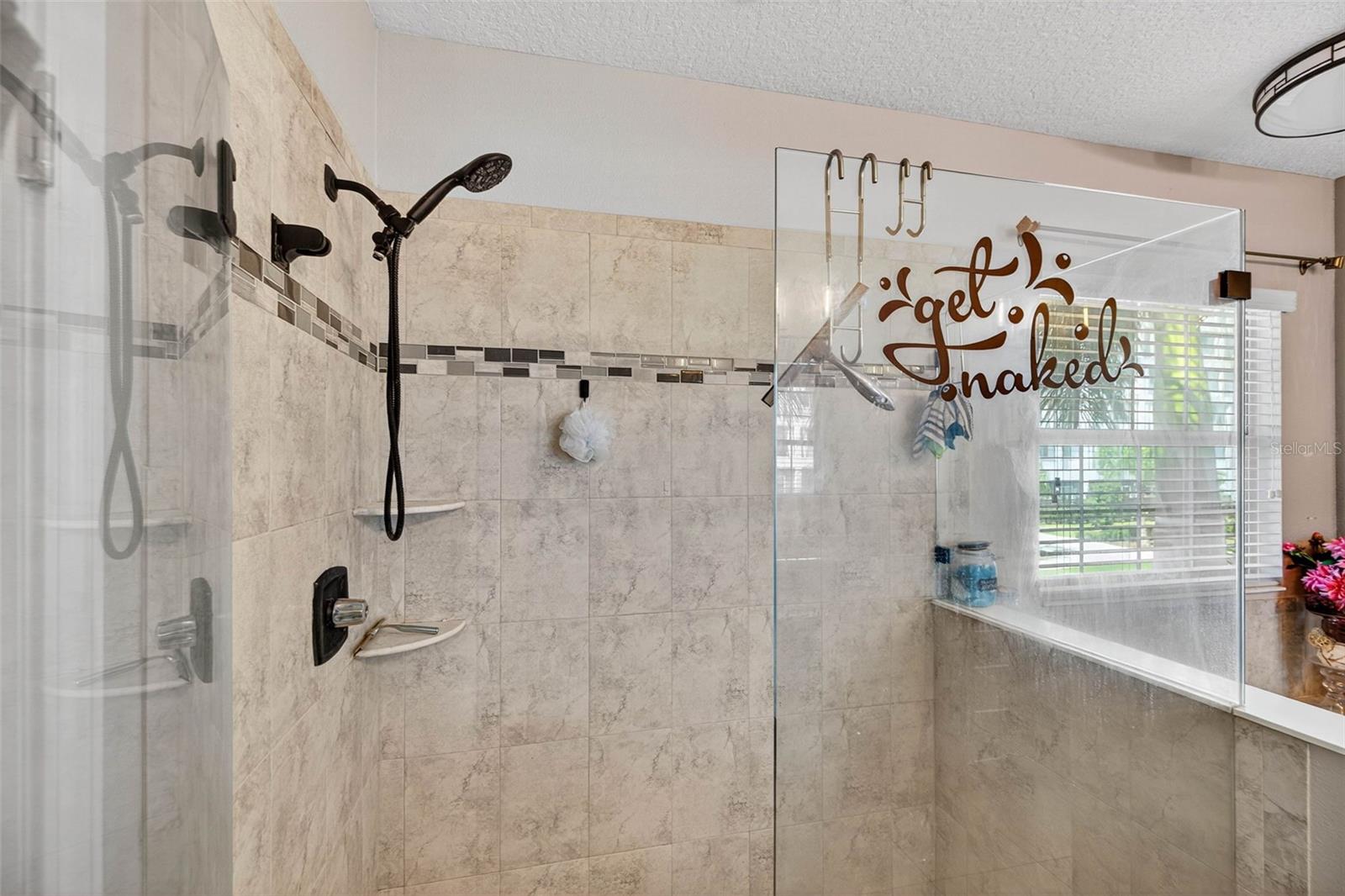 Image 19 of 47 For 3059 3rd Avenue N