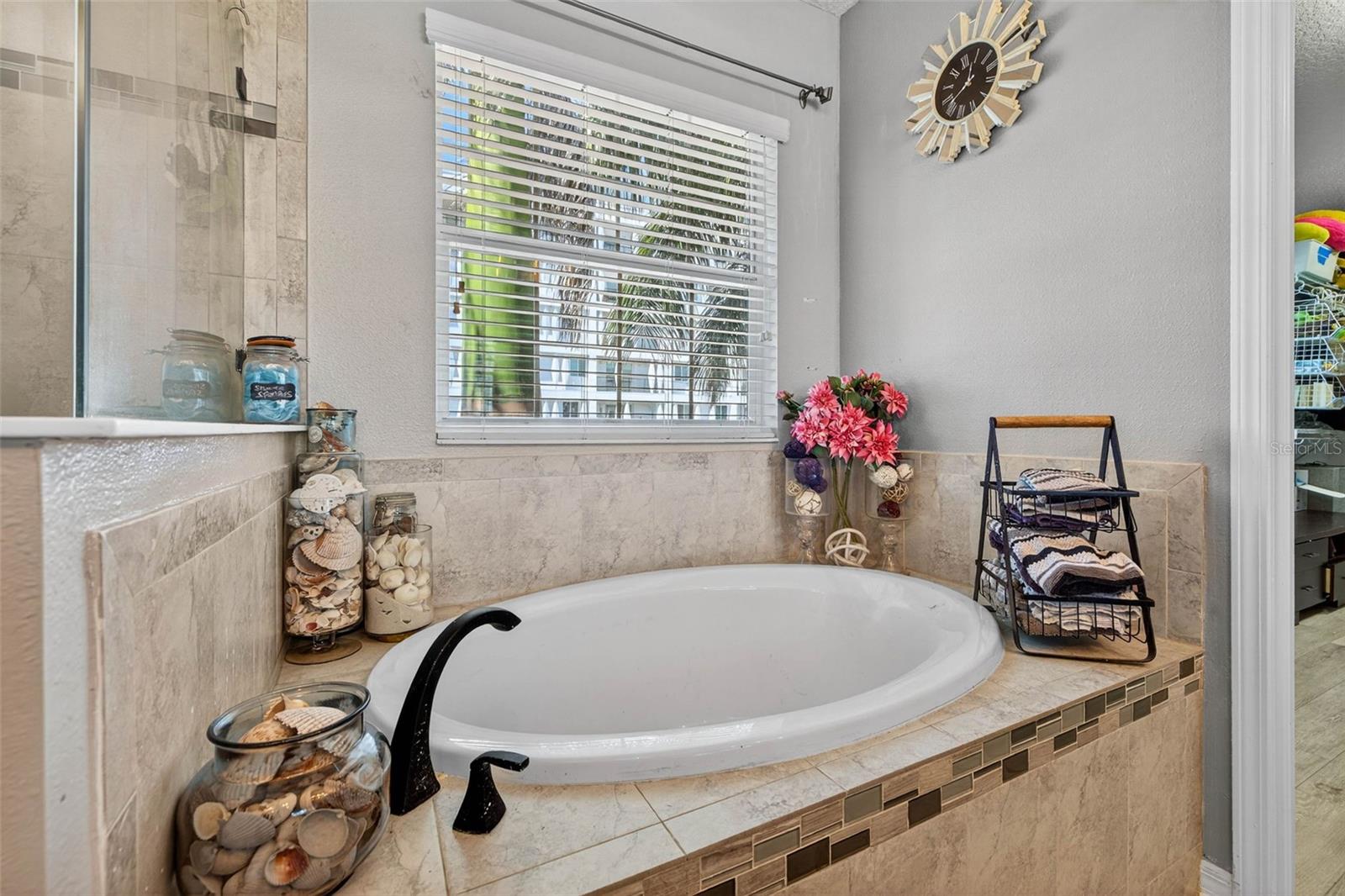 Image 20 of 47 For 3059 3rd Avenue N