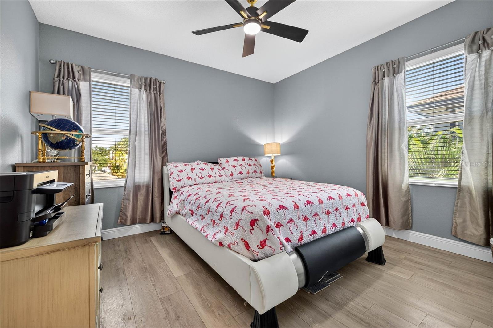 Image 23 of 47 For 3059 3rd Avenue N