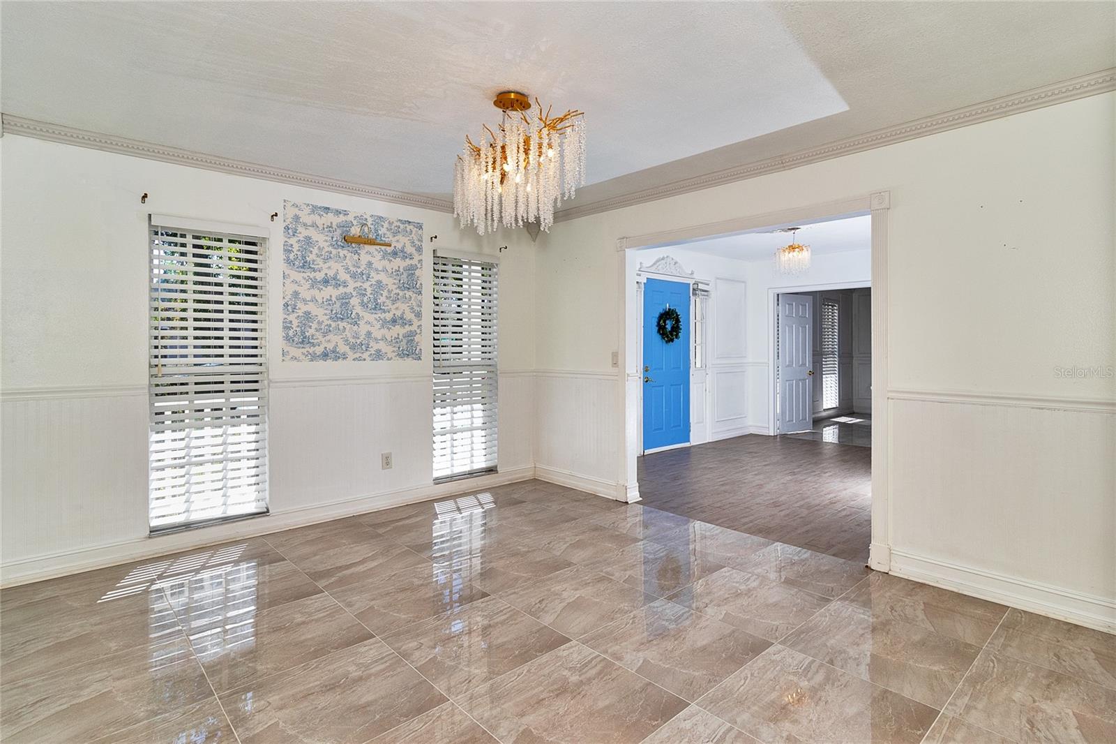 Image 11 of 59 For 4405 Honeybrook Circle