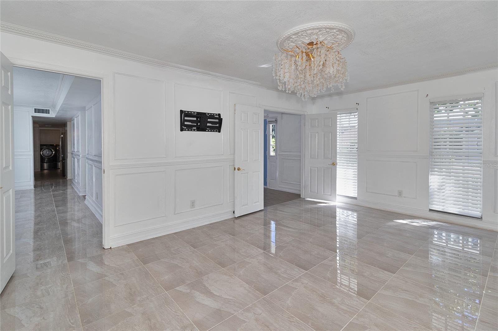 Image 15 of 59 For 4405 Honeybrook Circle