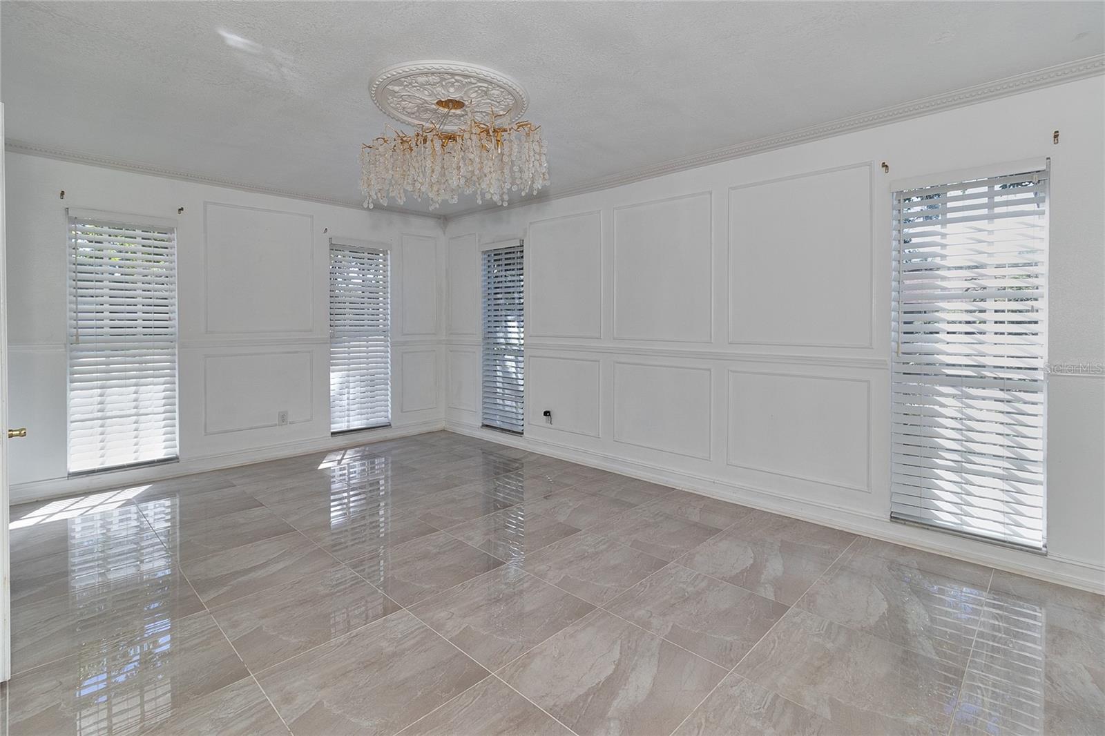 Image 20 of 59 For 4405 Honeybrook Circle