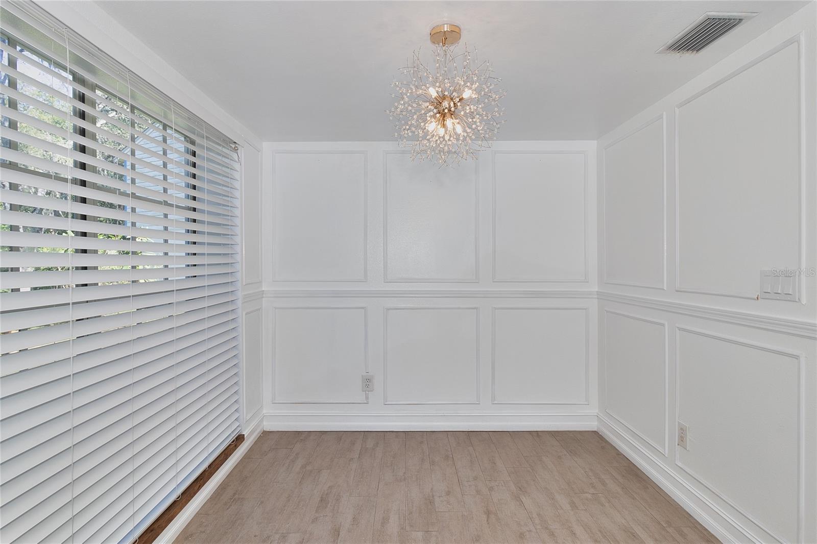 Image 21 of 59 For 4405 Honeybrook Circle