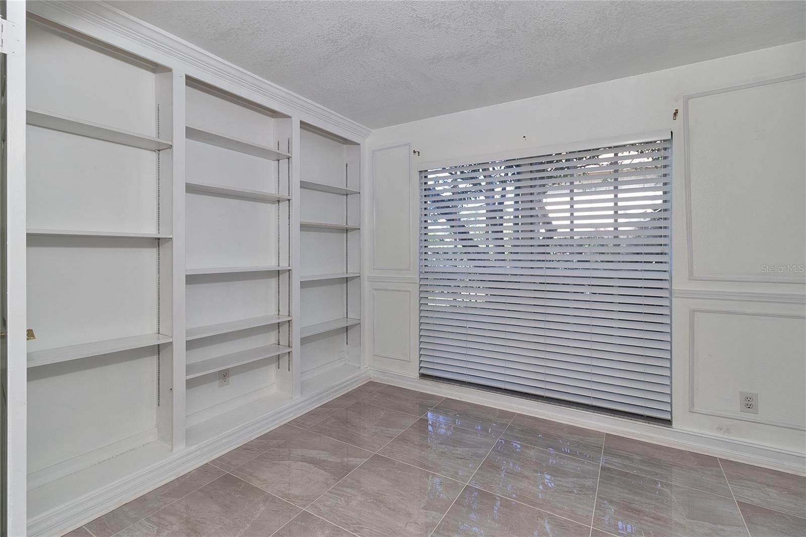 Image 22 of 59 For 4405 Honeybrook Circle