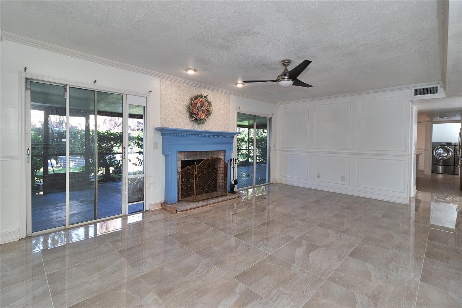 Image 23 of 59 For 4405 Honeybrook Circle