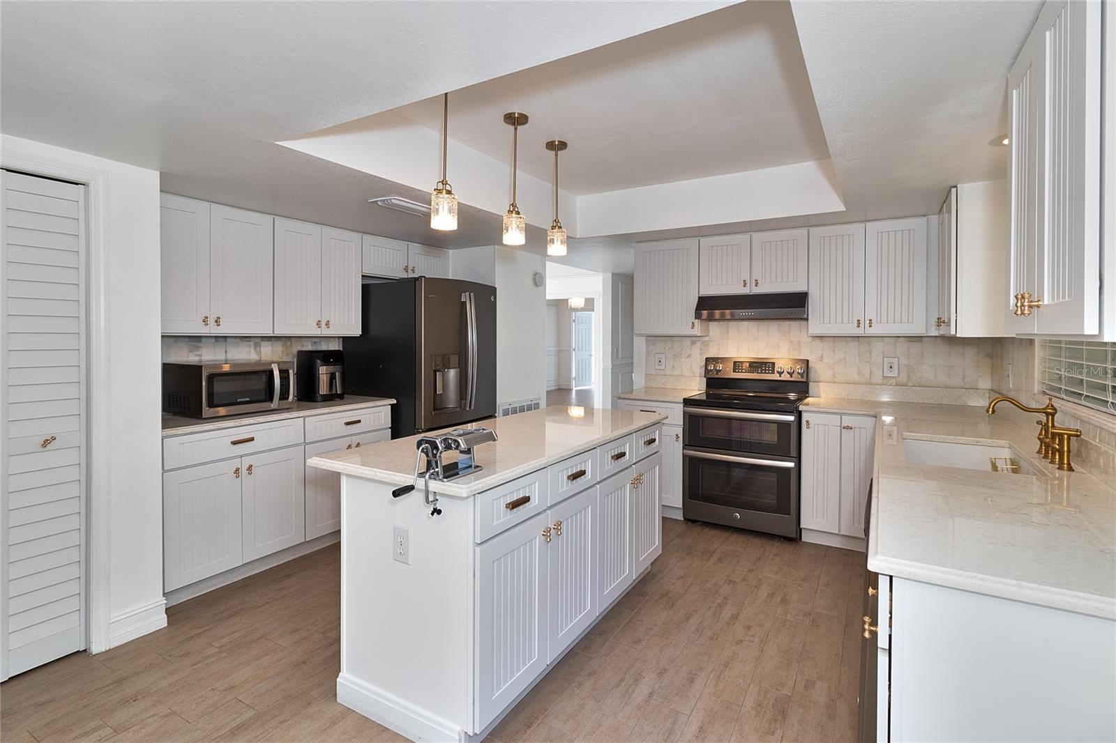 Image 27 of 59 For 4405 Honeybrook Circle