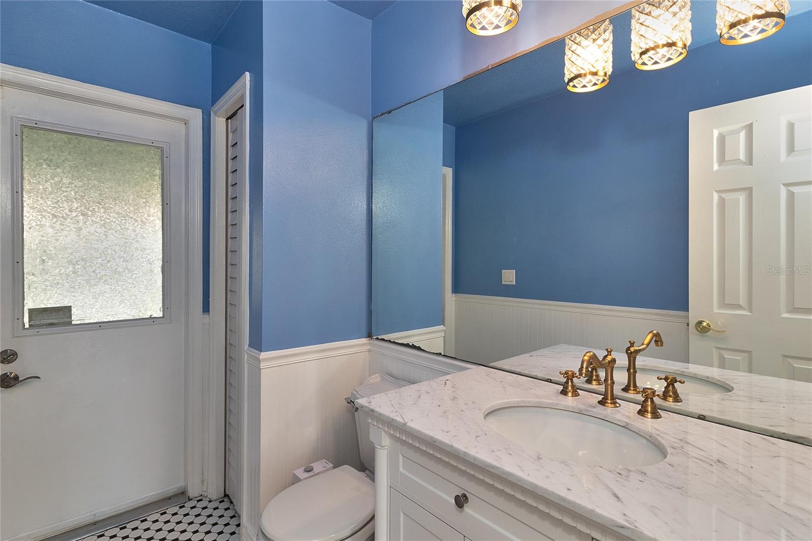 Image 34 of 59 For 4405 Honeybrook Circle