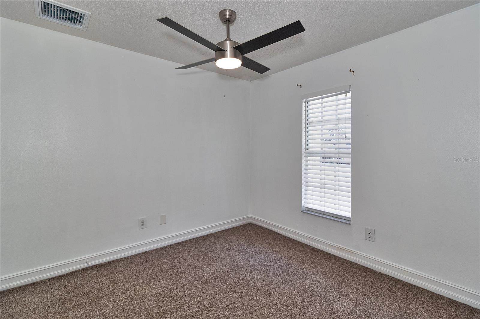 Image 37 of 59 For 4405 Honeybrook Circle