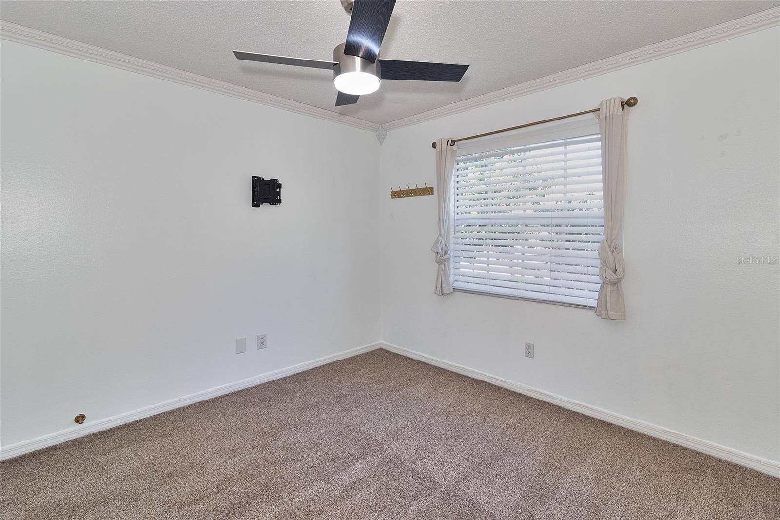 Image 45 of 59 For 4405 Honeybrook Circle