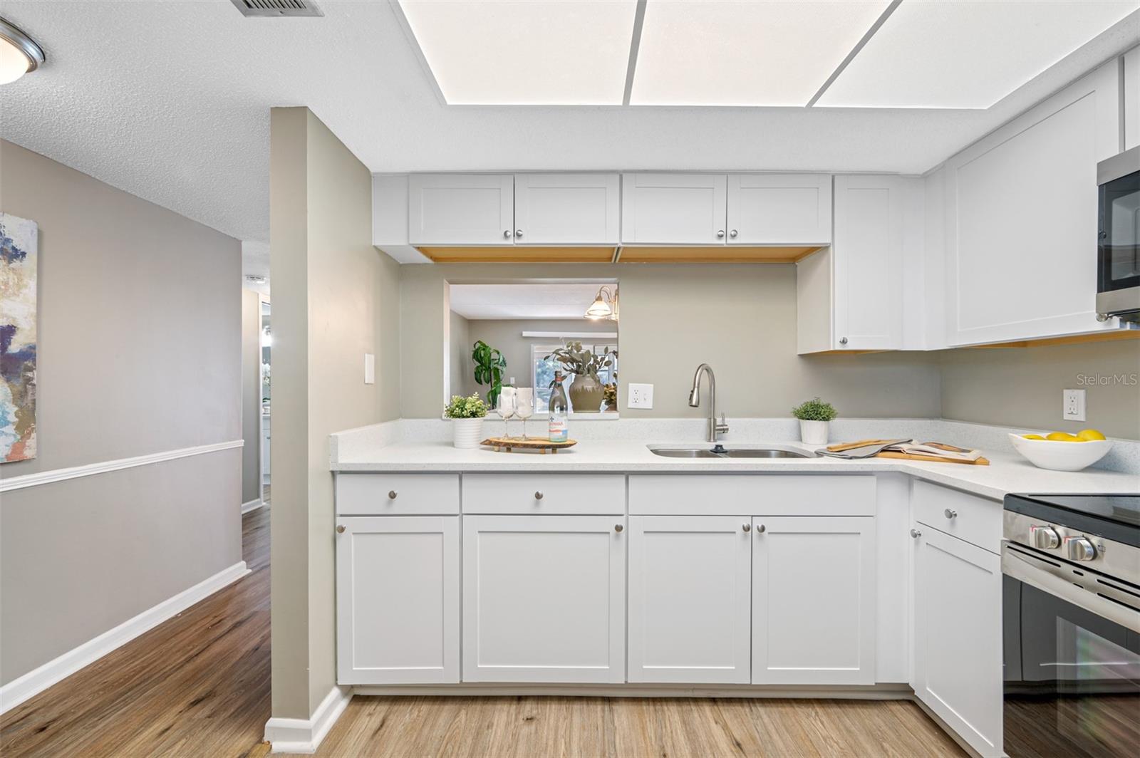 Image 6 of 34 For 821 Deleon Court 103