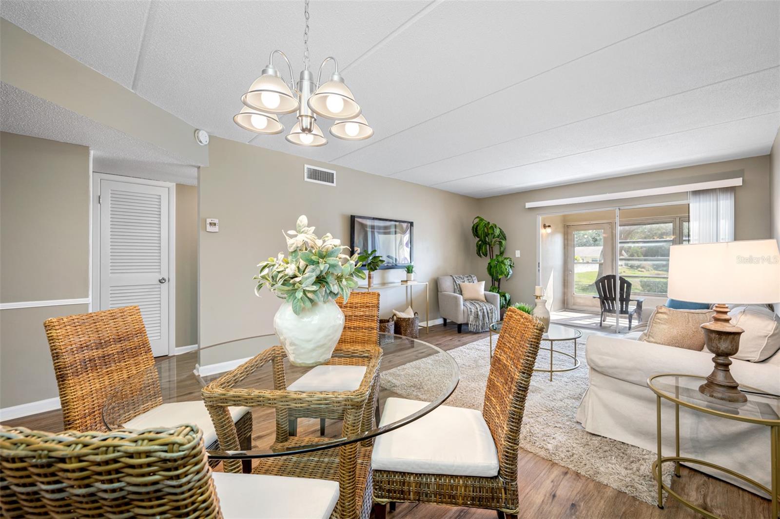Image 8 of 34 For 821 Deleon Court 103