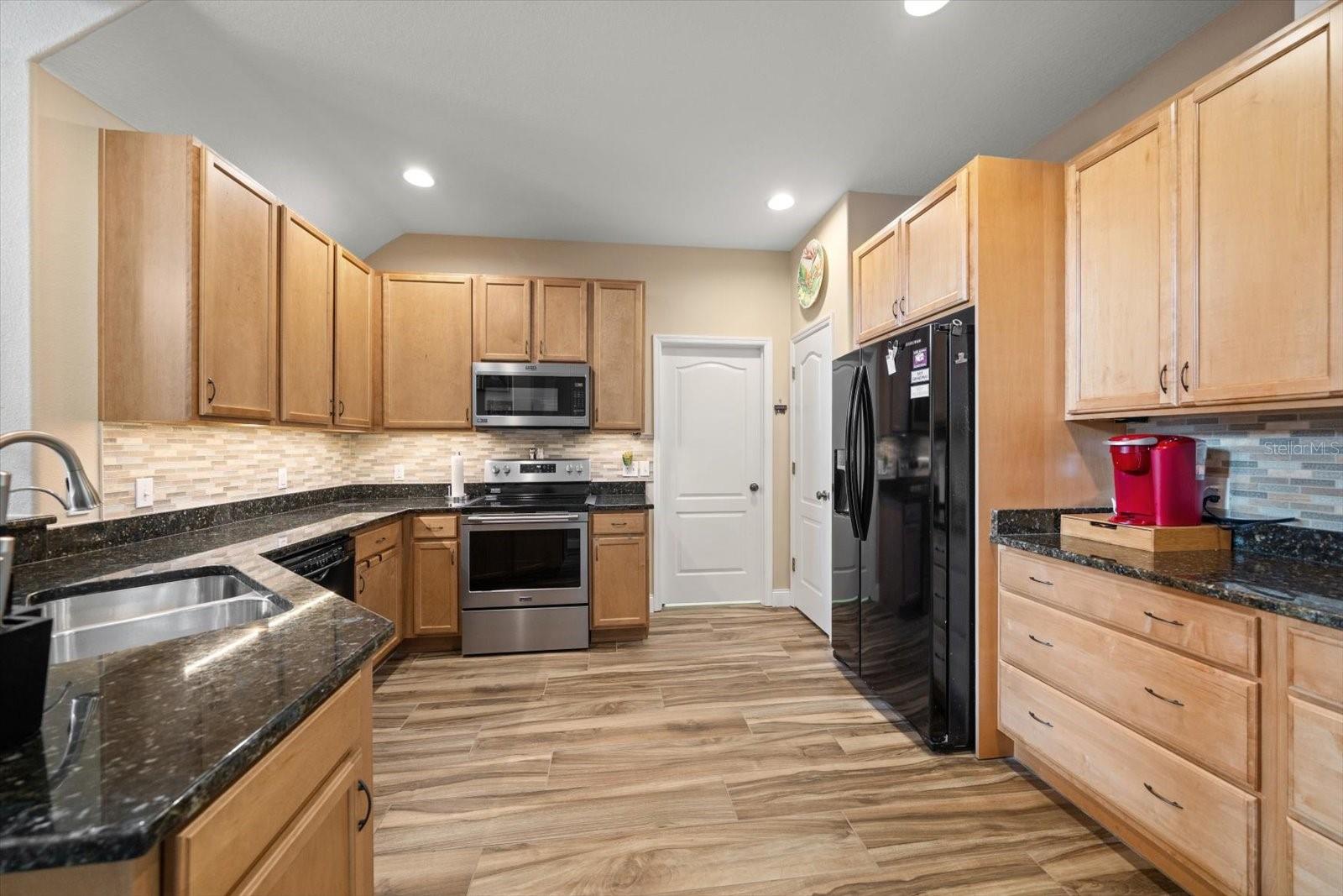 Image 11 of 41 For 13219 San Blas Loop