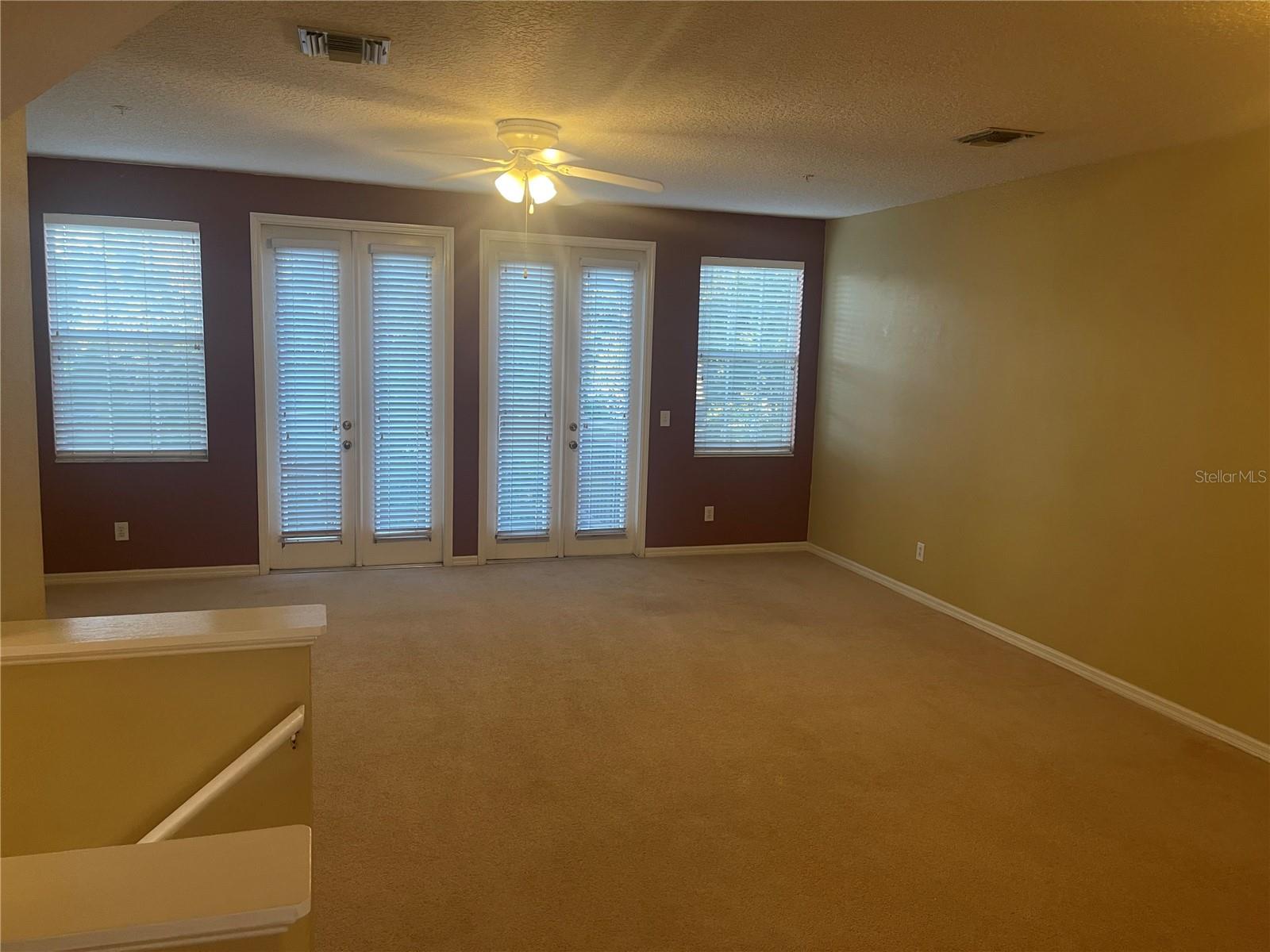 Image 6 of 38 For 3002 Pointeview Drive