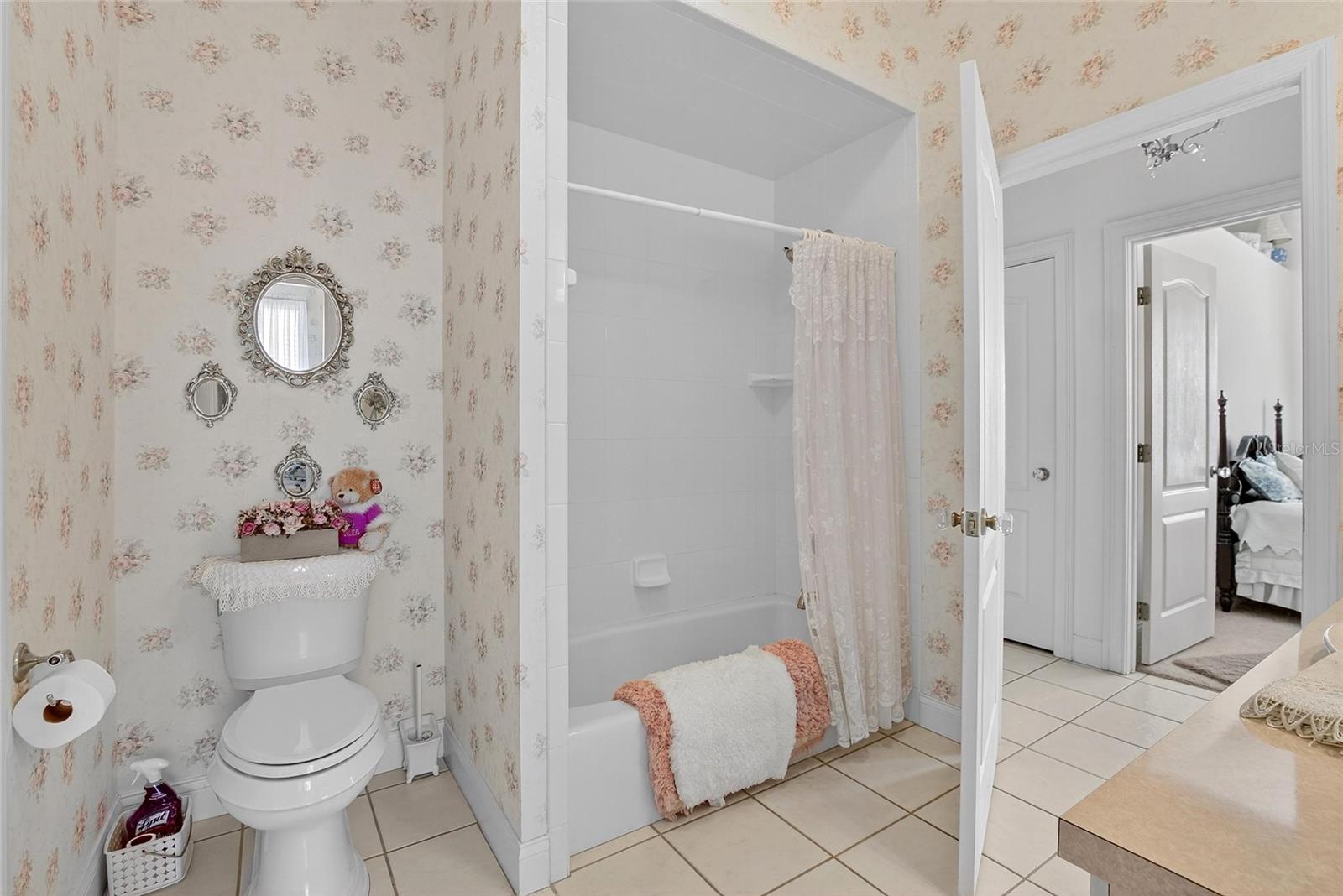 Image 33 of 62 For 940 Ashton Oaks Circle