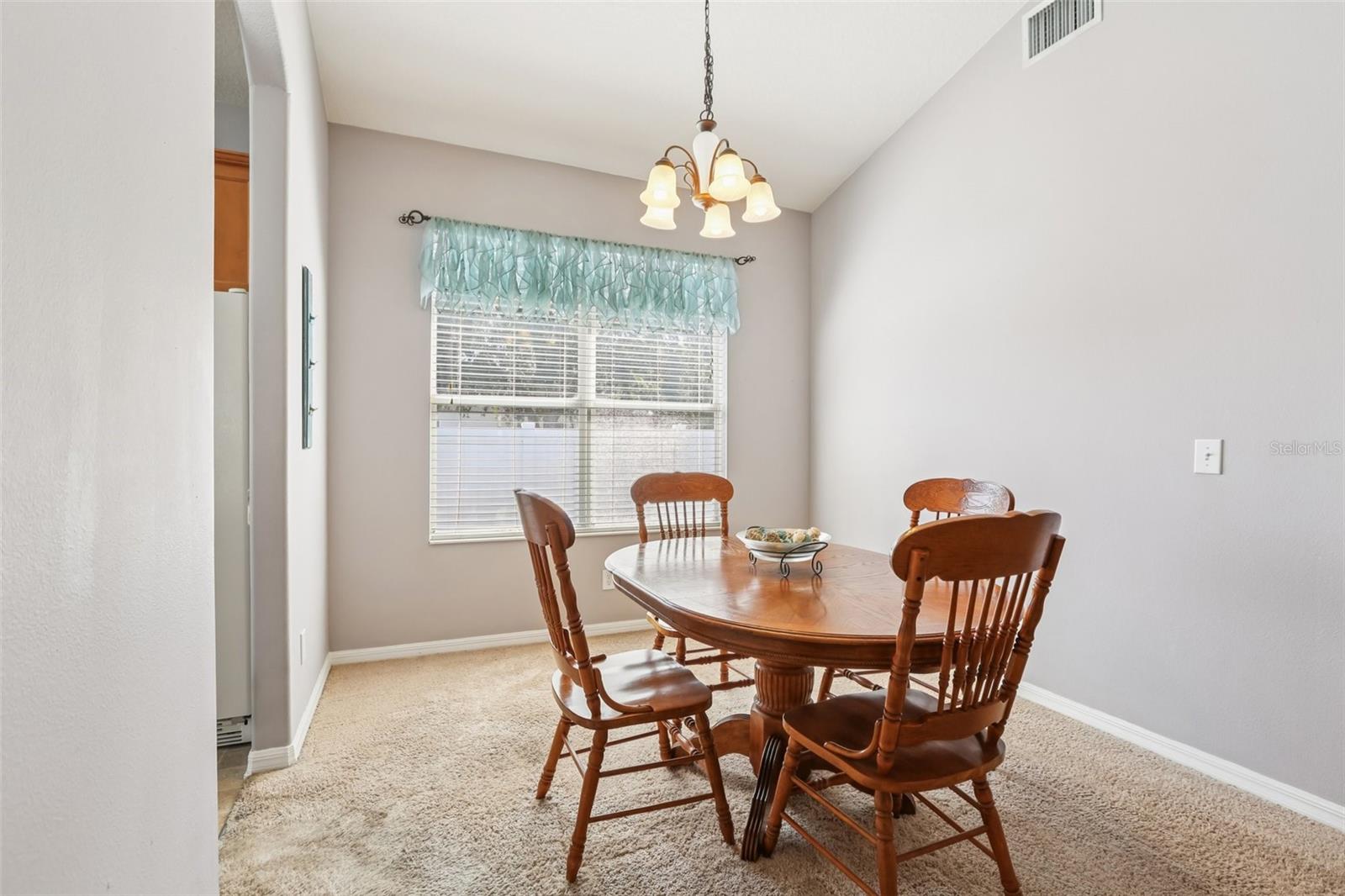 Listing photo id 16 for 7924 Moccasin Trail Drive