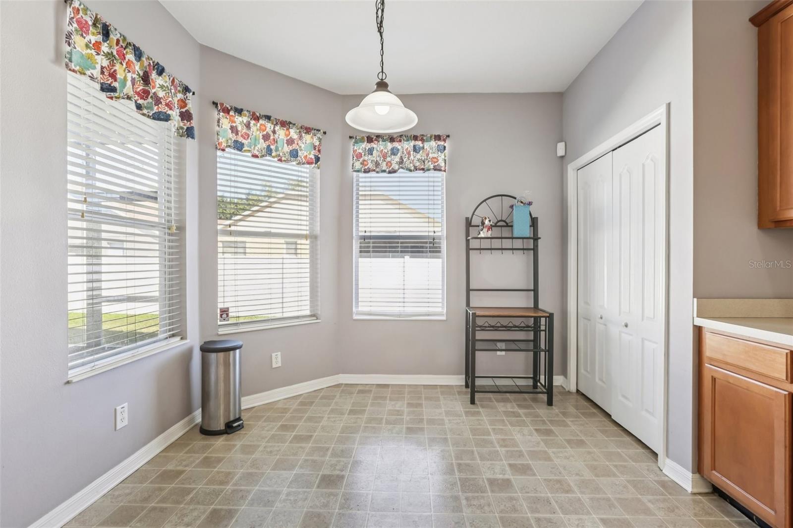 Listing photo id 22 for 7924 Moccasin Trail Drive