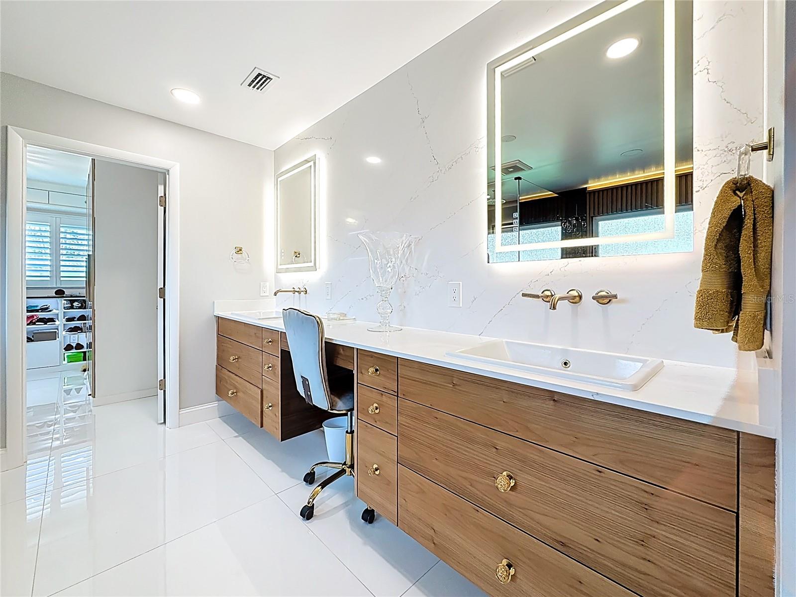 Image 54 of 90 For 8693 15th Street N