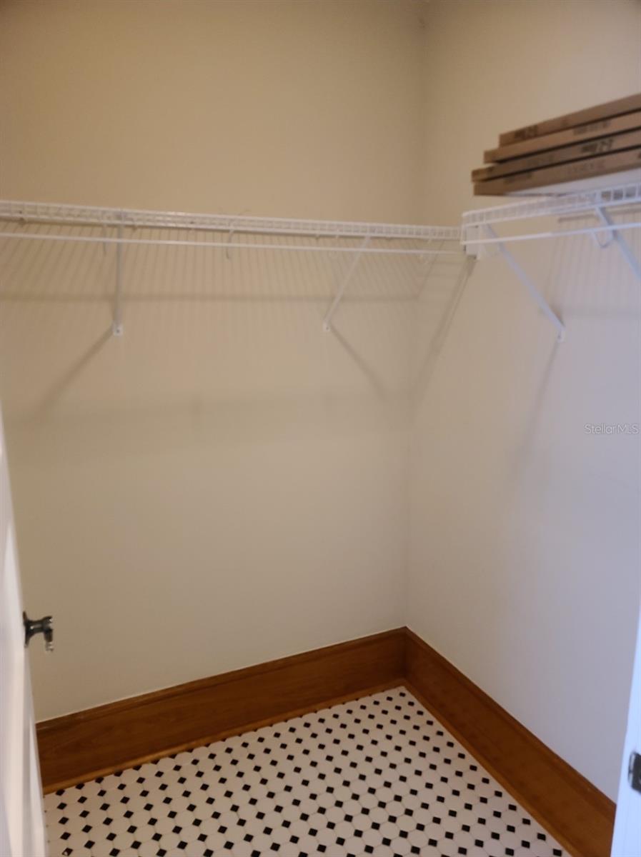 Image 18 of 23 For 1209 Franklin Street H