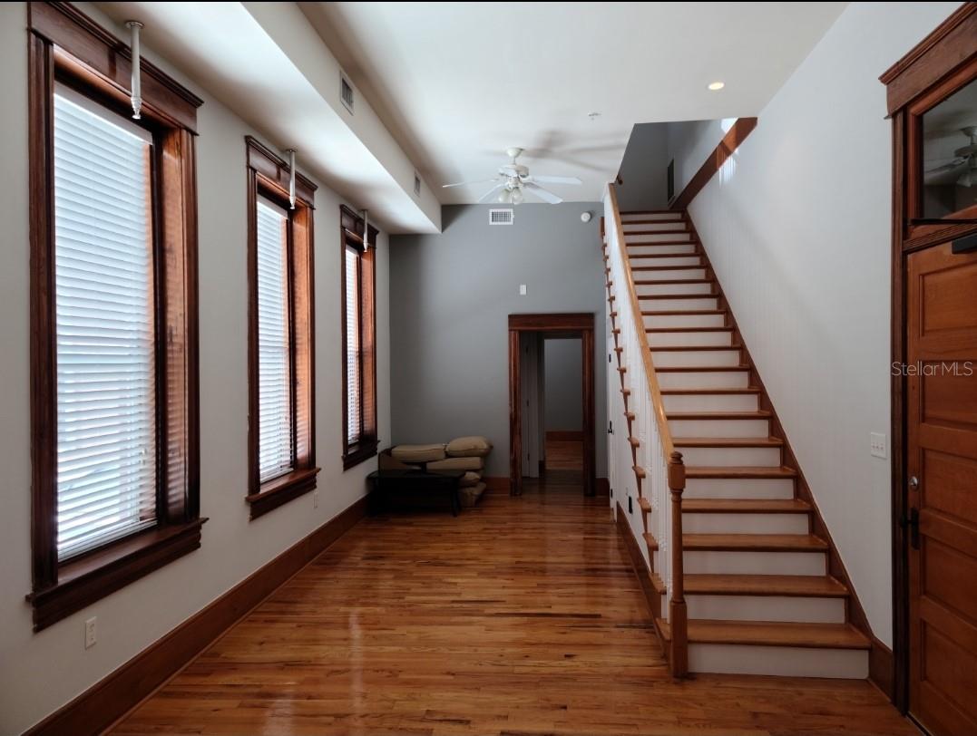 Image 5 of 23 For 1209 Franklin Street H