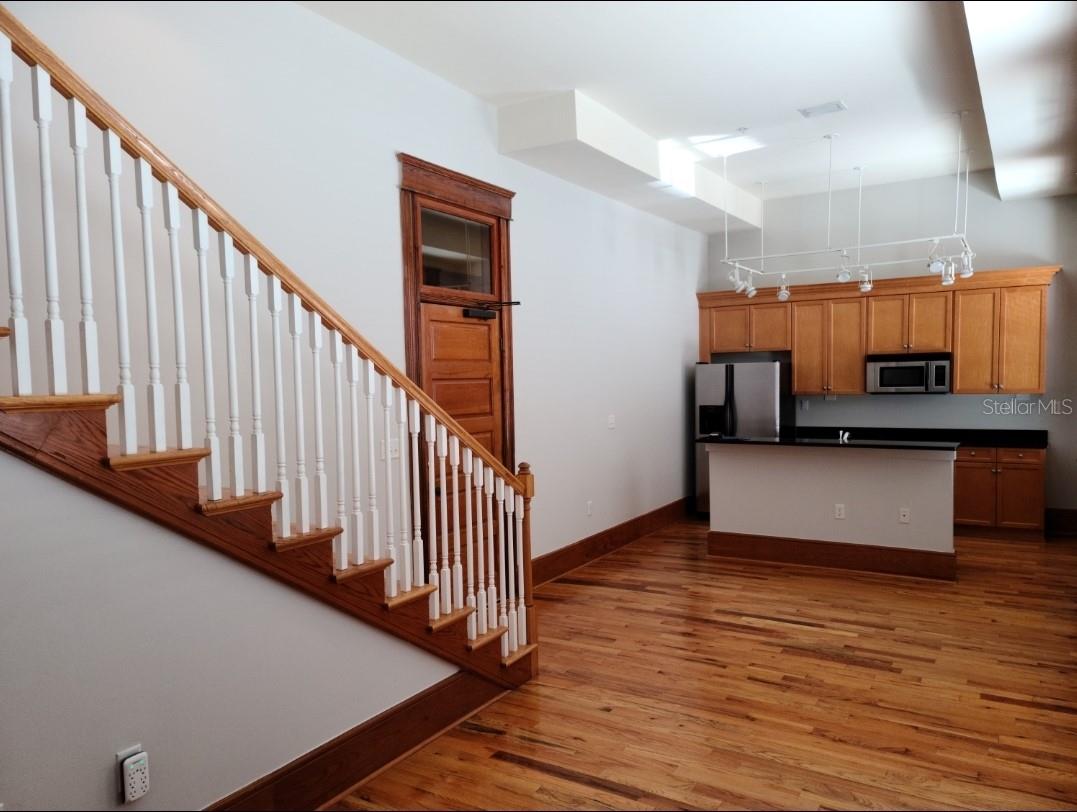 Image 6 of 23 For 1209 Franklin Street H