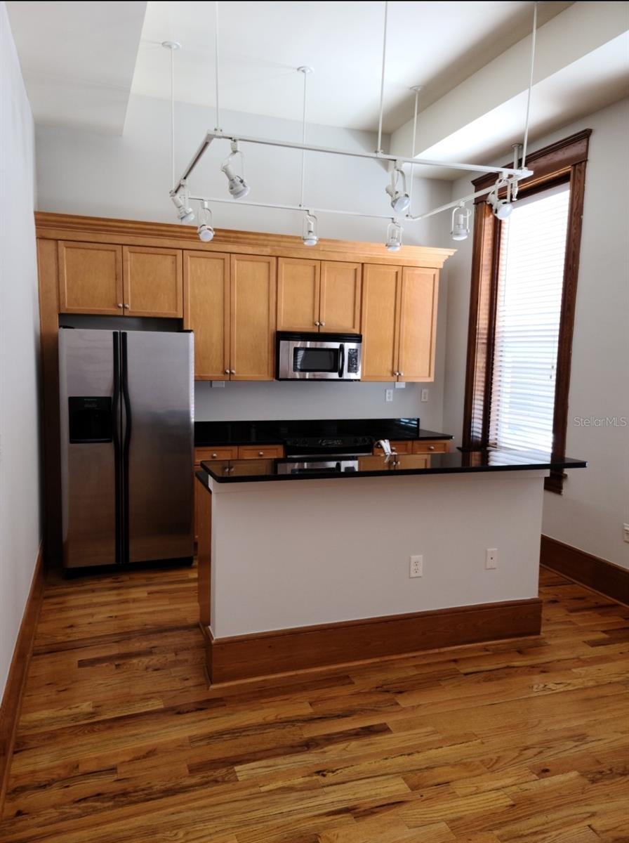 Image 7 of 23 For 1209 Franklin Street H