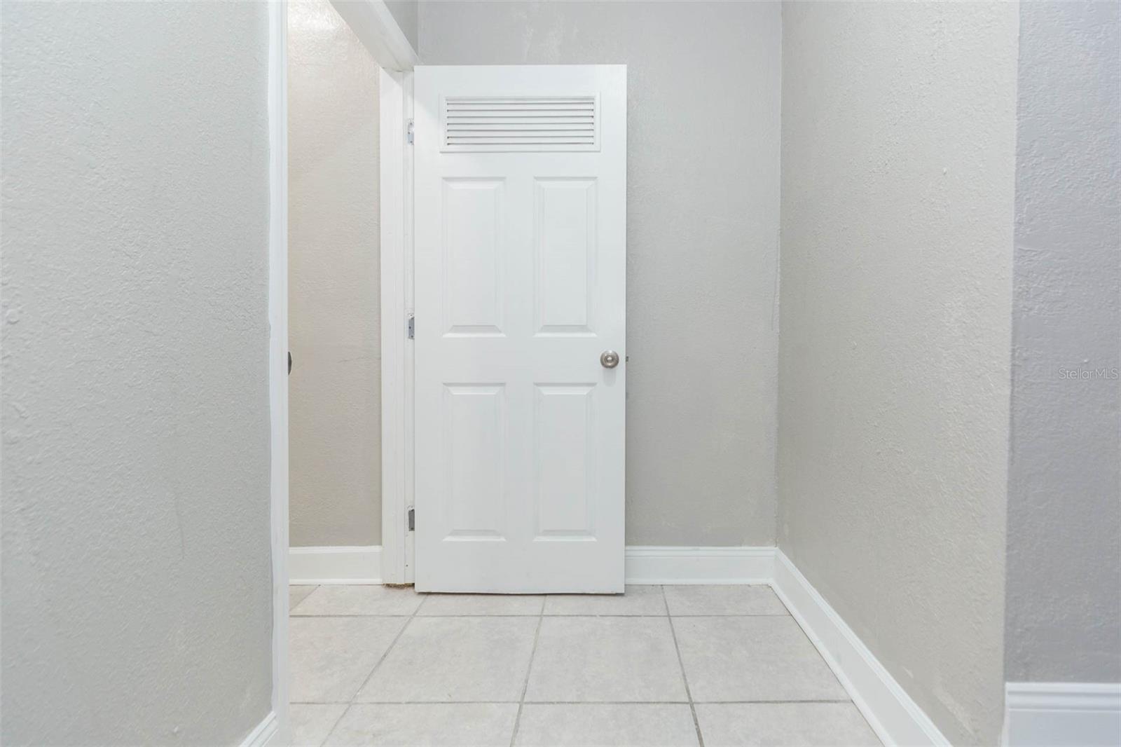 Listing photo id 20 for 5211 17th