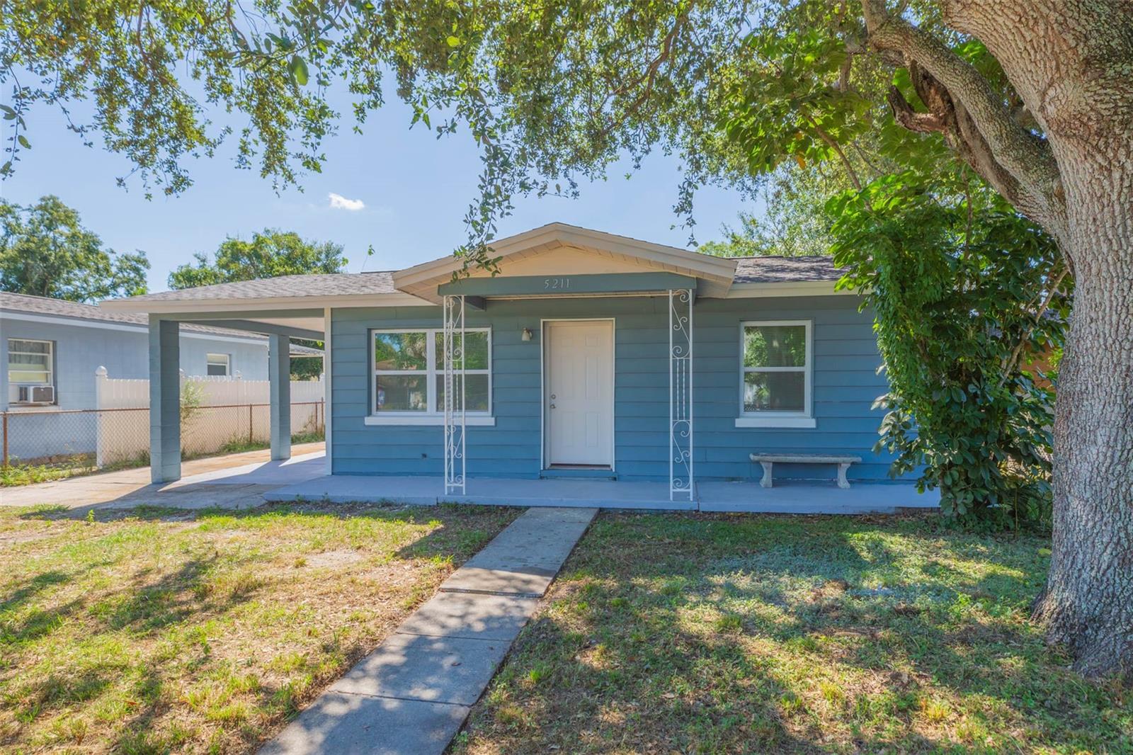 Listing photo id 1 for 5211 17th