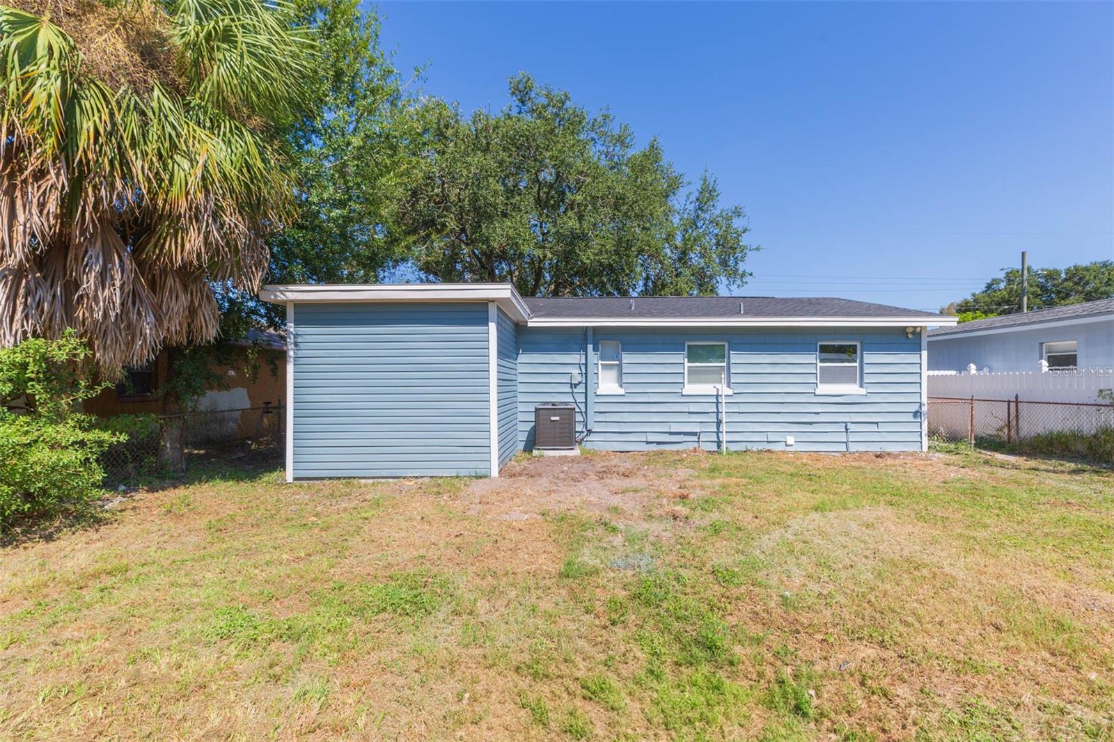 Listing photo id 31 for 5211 17th