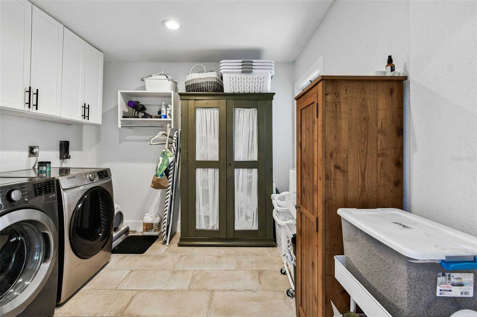 Image 26 of 79 For 225 Harbor House Drive