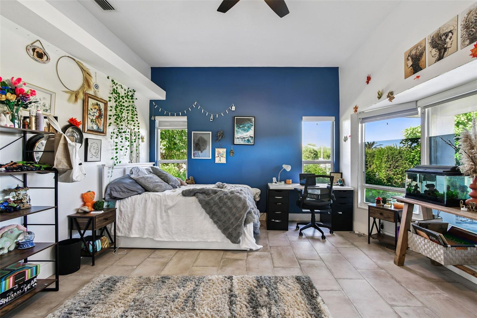 Image 36 of 79 For 225 Harbor House Drive