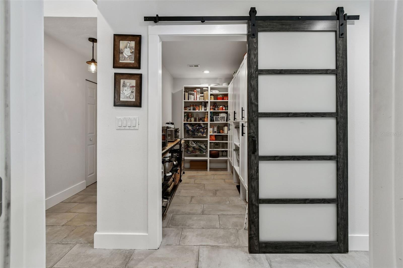 Image 37 of 79 For 225 Harbor House Drive