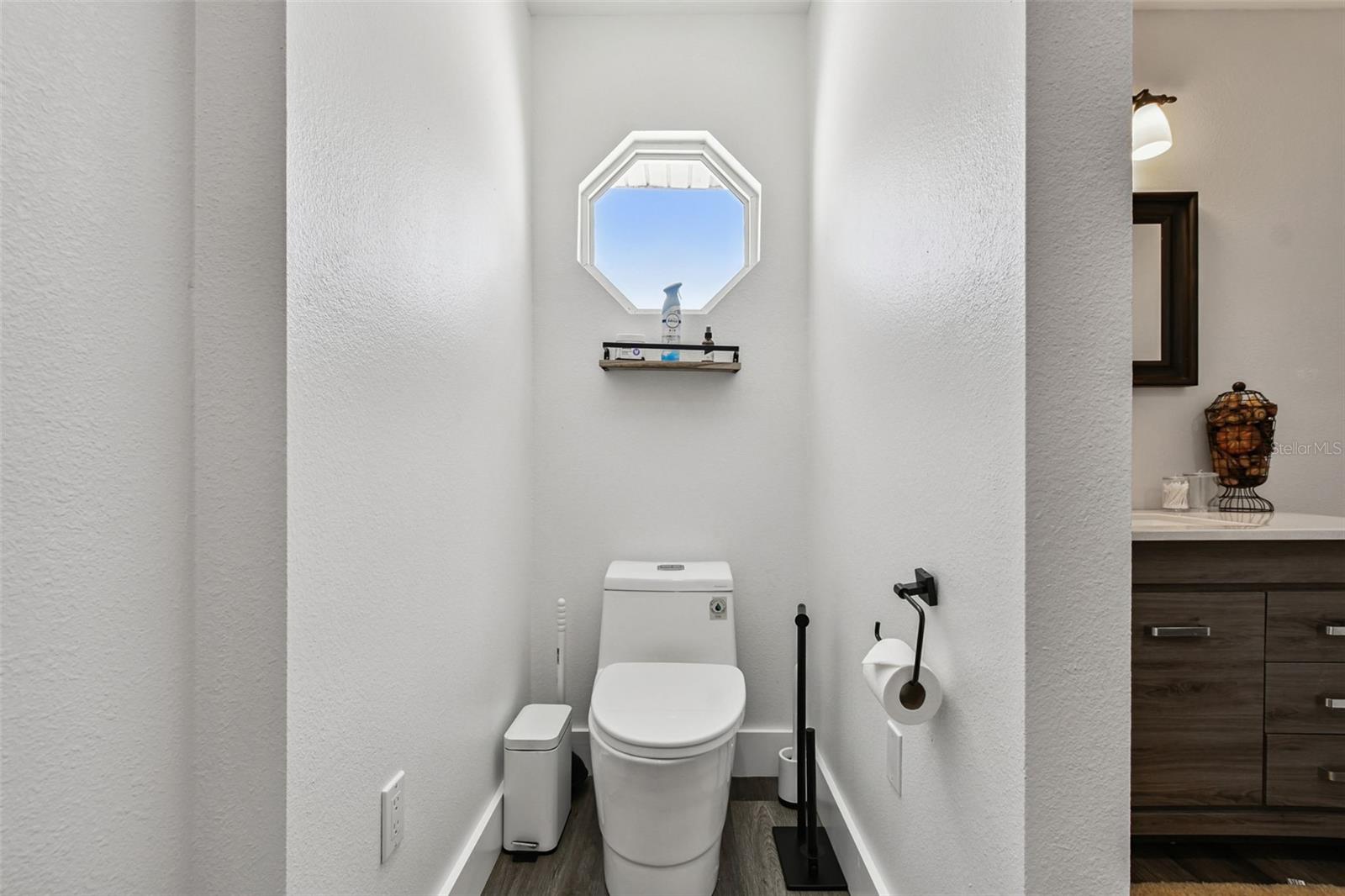 Image 53 of 79 For 225 Harbor House Drive