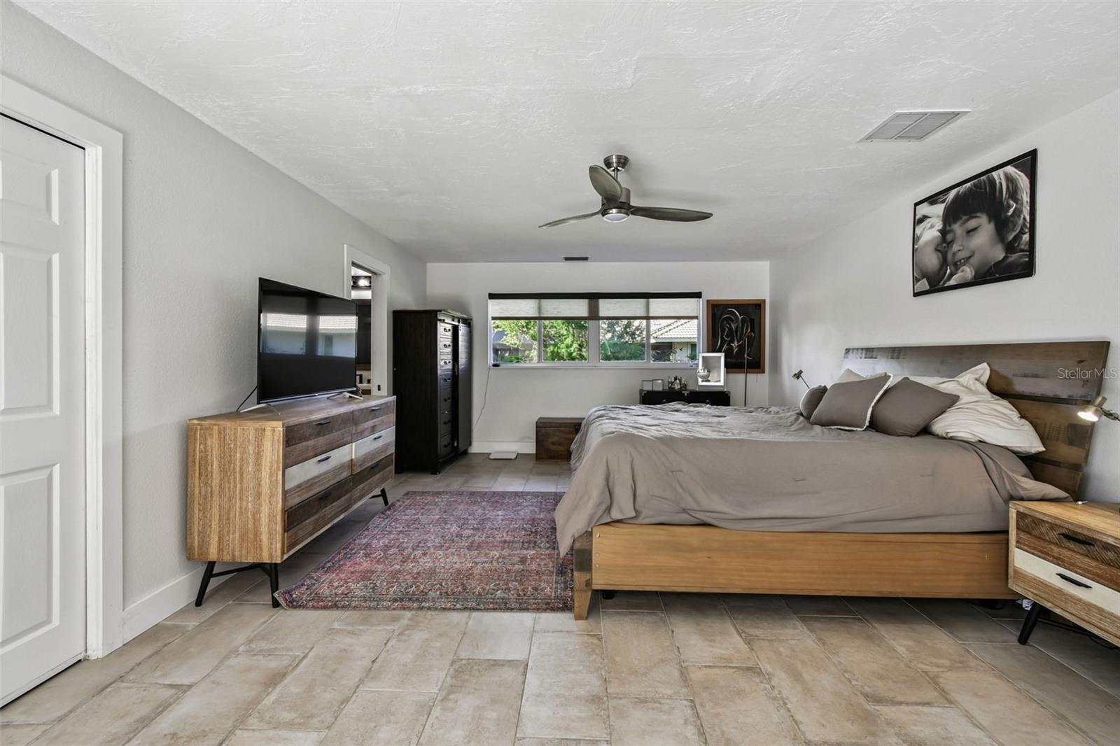 Image 60 of 79 For 225 Harbor House Drive