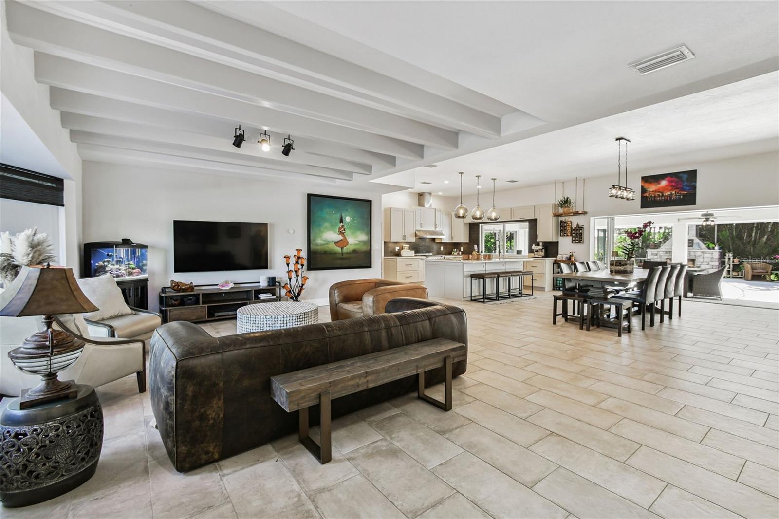 Image 9 of 79 For 225 Harbor House Drive