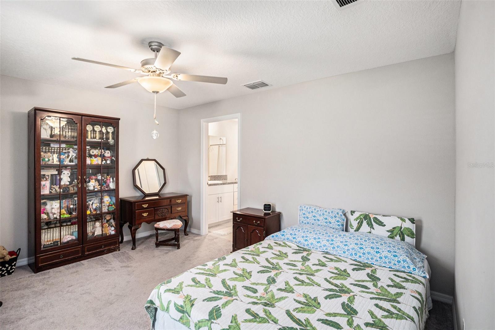 Image 16 of 23 For 3884 Hanover Drive