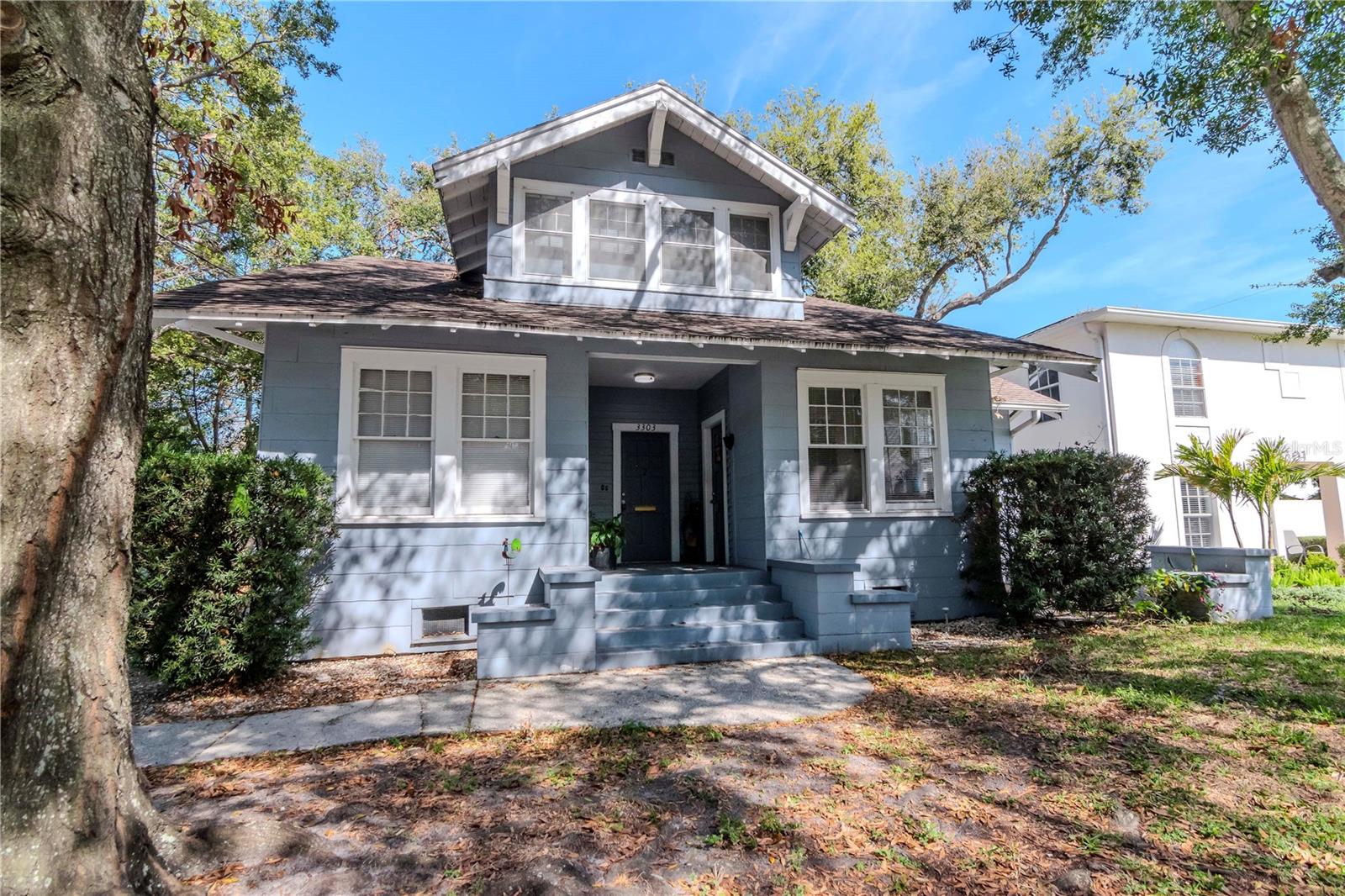 Image 3 of 52 For 3303 Barcelona Street I