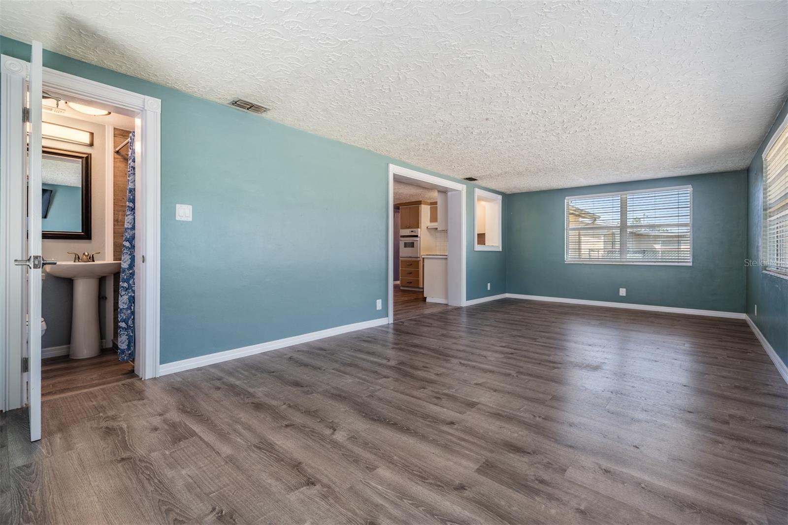 Image 11 of 30 For 5301 Dawn Lane