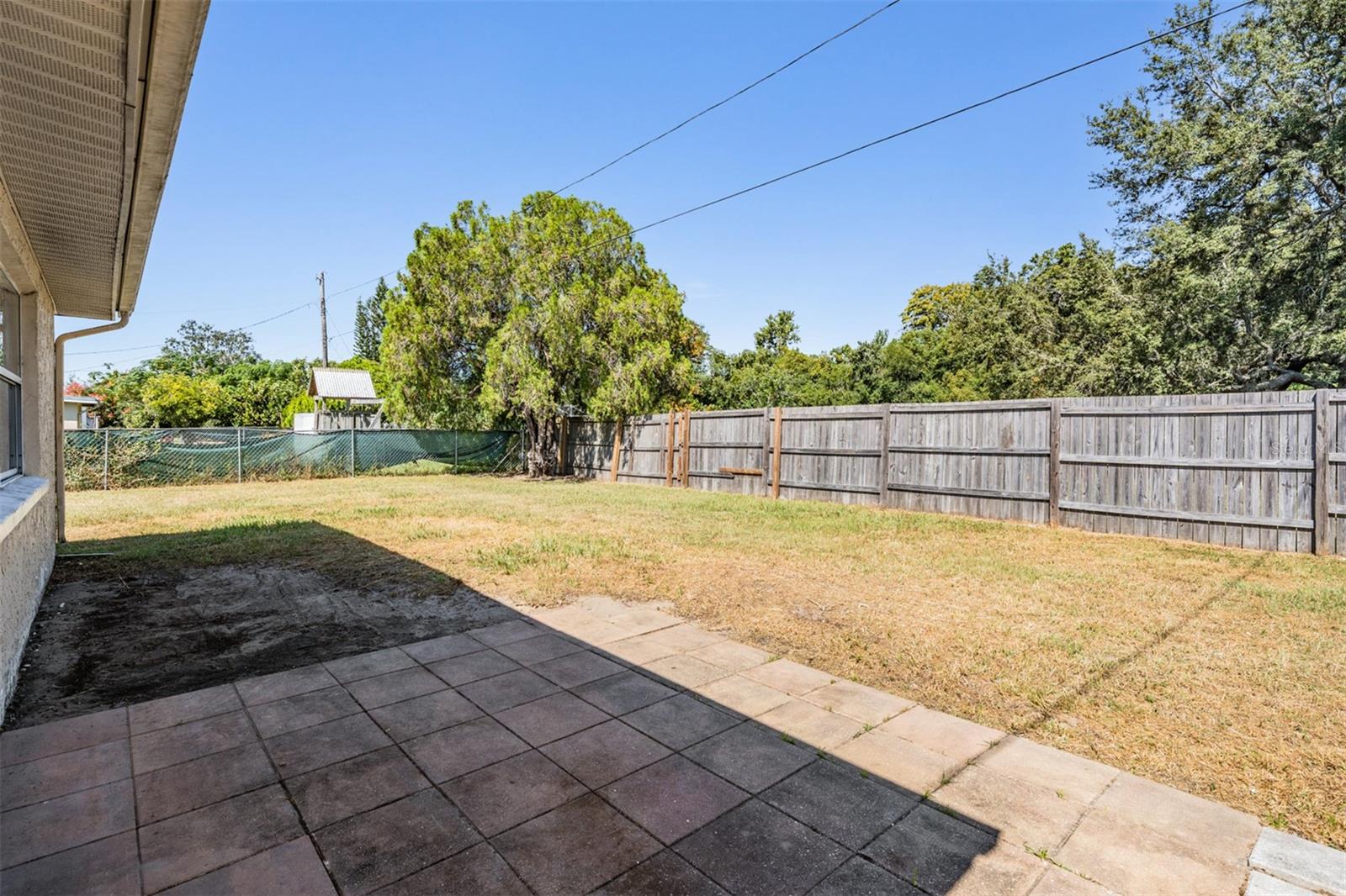 Image 19 of 30 For 5301 Dawn Lane