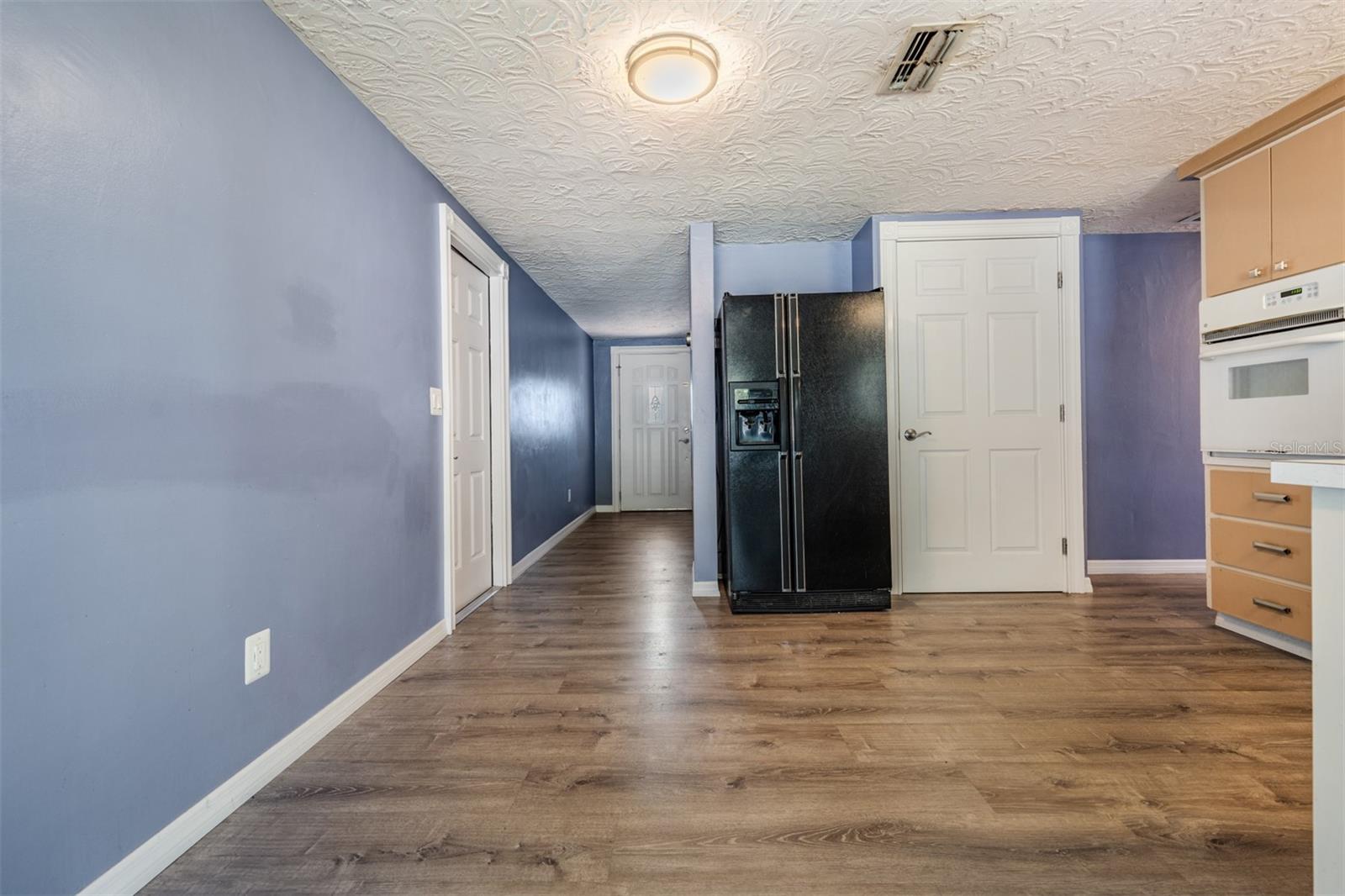 Image 2 of 30 For 5301 Dawn Lane