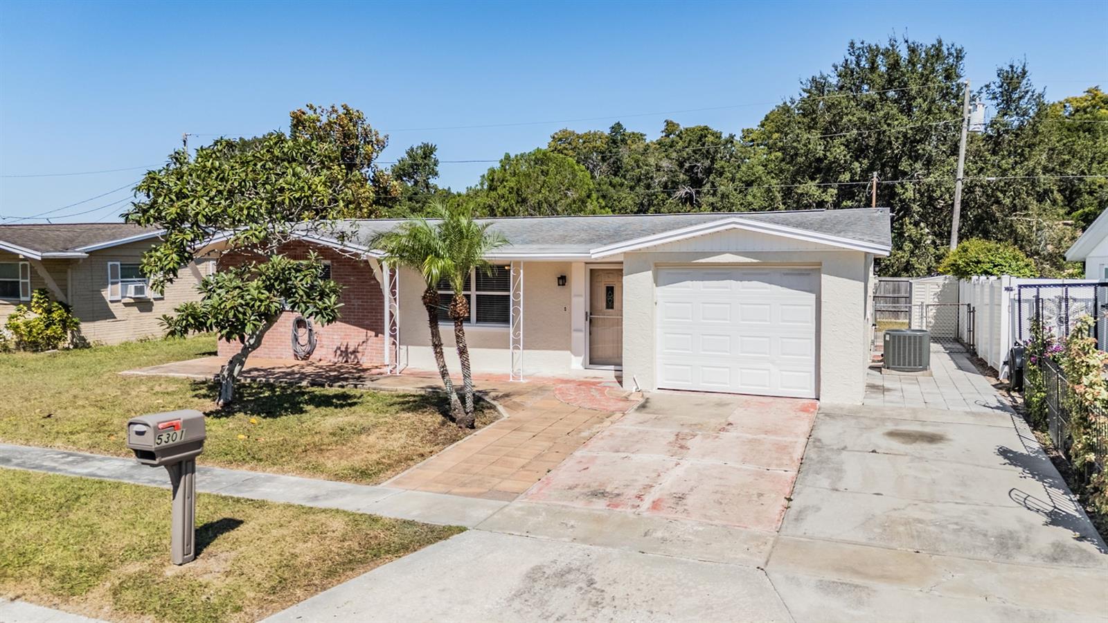 Image 25 of 30 For 5301 Dawn Lane